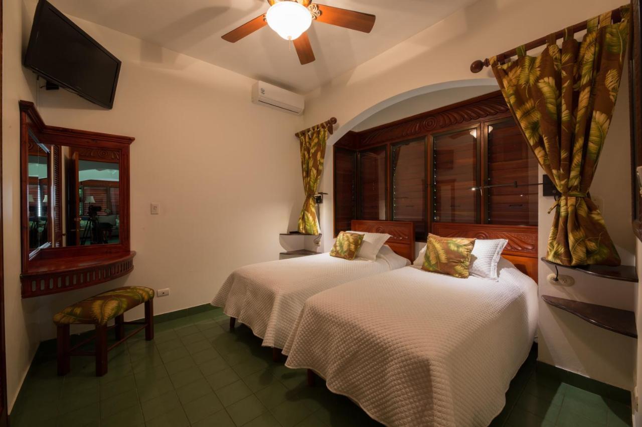 Отель Club Del Mar Oceanfront Хако Экстерьер фото